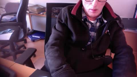 Snapshot of amor2200 chatting on March 3, 2025, 2:15 pm Amor2200 online show from March 3, 2025, 2:15 pm