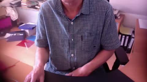 Snapshot of amor2200 chatting on September 23, 2025, 11:57 am Amor2200 online show from September 23, 2025, 11:57 am