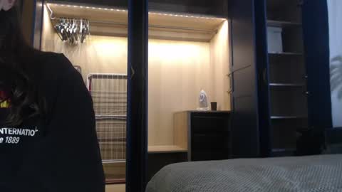 Snapshot of amoremeoww chatting on June 27, 2026, 2:01 pm miss unforgettable online show from June 27, 2026, 2:01 pm