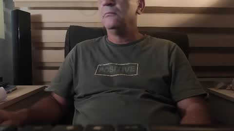 Snapshot of amorlin chatting on August 6, 2026, 10:33 pm AmorLin online show from August 6, 2026, 10:33 pm