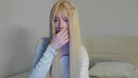 amy1_1 online show from October 14, 2025, 9:04 pm