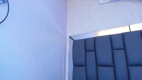 amy__wats0n online show from May 5, 2026, 7:11 pm