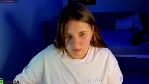 Snapshot of amy__wood chatting on September 29, 2025, 6:51 am AmyGMT 2 Mon-Sun  0300am-0900am  online show from September 29, 2025, 6:51 am