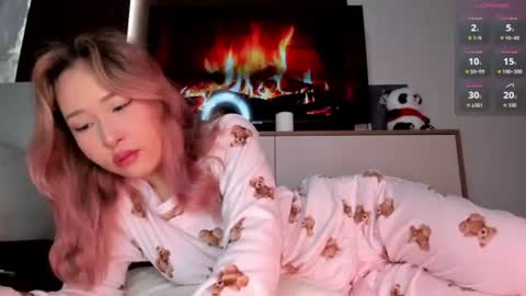 Snapshot of amy_akim chatting on July 10, 2026, 3:47 pm Amy Akime online show from July 10, 2026, 3:47 pm