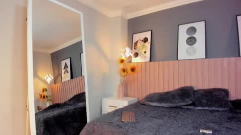 Amy online show from September 8, 2025, 8:19 pm