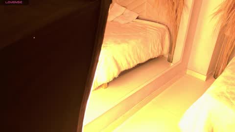 Amy online show from November 21, 2025, 8:40 pm