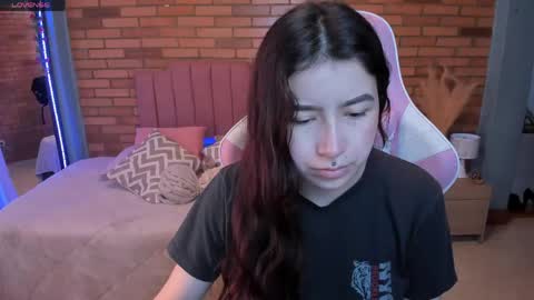 Snapshot of amy_sophiaa chatting on May 22, 2026, 11:27 am Amy sophia 3 online show from May 22, 2026, 11:27 am