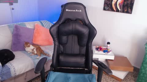 Mia Cristancho online show from December 9, 2024, 7:07 pm