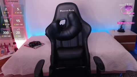 Mia Cristancho online show from October 19, 2025, 4:29 pm