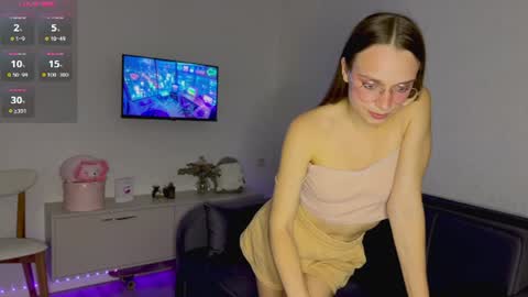 Snapshot of amy_yammy3 chatting on July 9, 2026, 5:28 pm Amy online show from July 9, 2026, 5:28 pm
