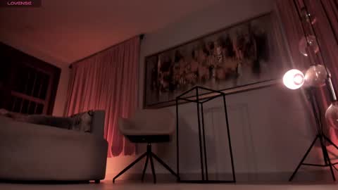 Amy Armstrong online show from February 24, 2025, 3:02 am