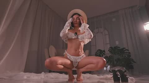 Amy Armstrong online show from April 6, 2026, 4:46 am