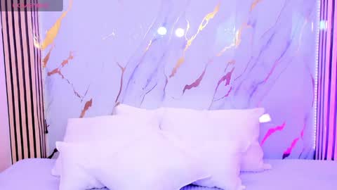 My name is AMY... Nice to meet you  thumb up me please its important online show from April 23, 2026, 7:05 pm