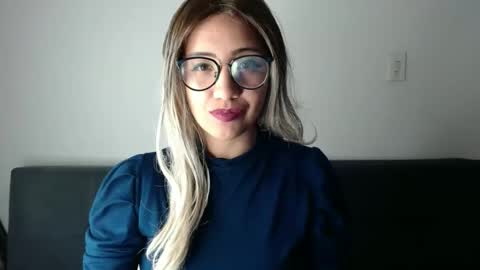 amycosplay99 online show from February 16, 2025, 5:26 am