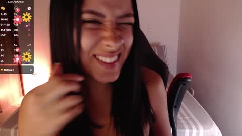 Jenn  online show from December 6, 2024, 10:38 am