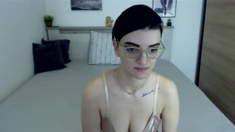 Snapshot of amylexy chatting on January 14, 2025, 8:31 am Hi there guys  My pleasure in your hands  pvt is open online show from January 14, 2025, 8:31 am