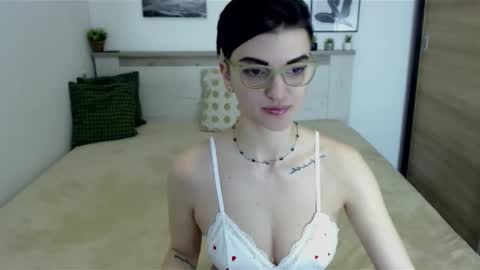 Snapshot of amylexy chatting on March 8, 2025, 10:11 am Hi there guys  My pleasure in your hands  pvt is open online show from March 8, 2025, 10:11 am