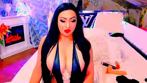 Snapshot of amyrarosera chatting on June 22, 2026, 10:29 pm Alimoonyia online show from June 22, 2026, 10:29 pm