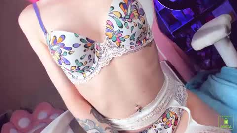 Snapshot of amyrose69 chatting on July 8, 2026, 7:18 pm Amy Rose online show from July 8, 2026, 7:18 pm