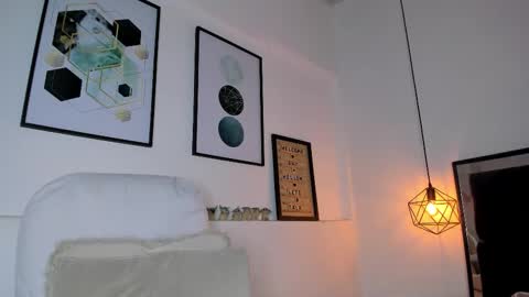 Amy online show from February 2, 2026, 11:42 am