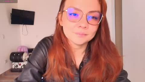 Snapshot of amysweet77 chatting on July 31, 2026, 1:43 pm Madi online show from July 31, 2026, 1:43 pm