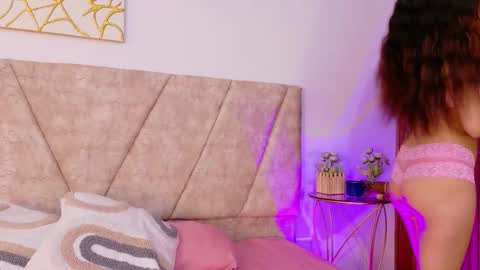 amyvegaa_ online show from October 8, 2025, 1:09 pm