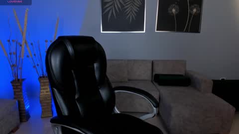 AMY WALKER online show from February 5, 2025, 10:19 am