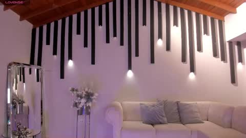 AMY WALKER online show from February 19, 2025, 10:23 am