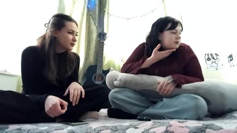 Snapshot of amywinks chatting on April 16, 2026, 10:27 am amywinks online show from April 16, 2026, 10:27 am