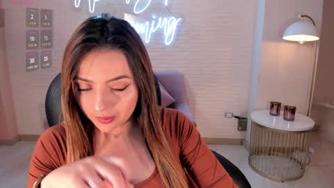Snapshot of amywoods chatting on January 25, 2025, 12:59 am    online show from January 25, 2025, 12:59 am