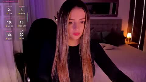 Snapshot of amywoods chatting on October 14, 2025, 7:25 pm    online show from October 14, 2025, 7:25 pm