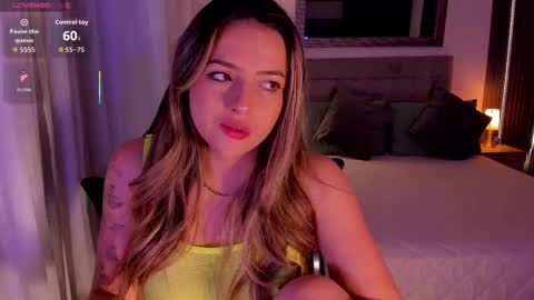 Snapshot of amywoods chatting on October 25, 2025, 2:02 pm    online show from October 25, 2025, 2:02 pm