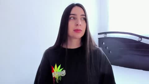 Snapshot of ana_castilo chatting on December 19, 2024, 11:39 am Ana IG an castillo 1 online show from December 19, 2024, 11:39 am