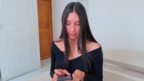 Snapshot of ana_castilo chatting on April 3, 2026, 3:21 pm Ana IG an castillo 1 online show from April 3, 2026, 3:21 pm