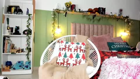 Snapshot of ana_jasper chatting on December 2, 2024, 9:06 pm Ana Maria online show from December 2, 2024, 9:06 pm