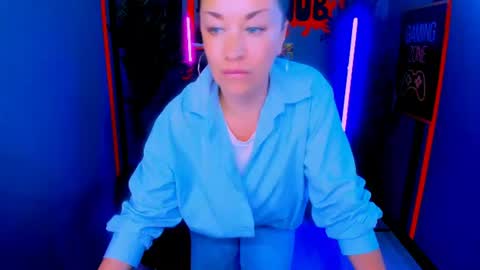 Snapshot of ana_mills chatting on July 2, 2026, 10:10 am Ana online show from July 2, 2026, 10:10 am
