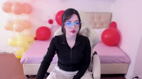 Im anna but you can call me as you want online show from April 10, 2026, 10:25 pm