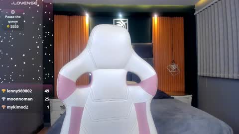 Snapshot of ana_taylor2 chatting on February 18, 2025, 11:52 pm Ana online show from February 18, 2025, 11:52 pm