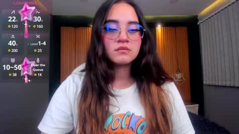 Snapshot of ana_taylor2 chatting on February 25, 2025, 8:19 pm Ana online show from February 25, 2025, 8:19 pm