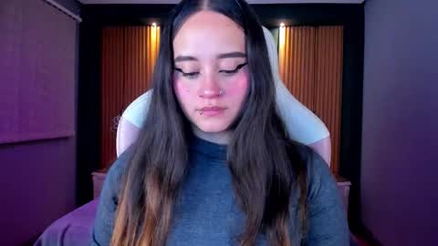 Snapshot of ana_taylor2 chatting on September 17, 2025, 8:43 pm Ana online show from September 17, 2025, 8:43 pm