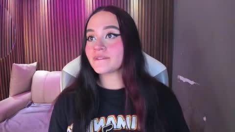 Snapshot of ana_taylor2 chatting on November 8, 2025, 4:01 am Ana online show from November 8, 2025, 4:01 am