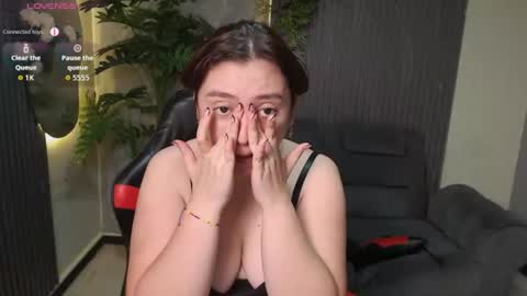 Snapshot of anaa_rosee chatting on August 4, 2026, 6:32 pm Ana online show from August 4, 2026, 6:32 pm