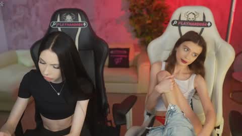 Snapshot of anabel054 chatting on June 4, 2026, 2:45 pm Anabel Kira Zlata Kira Elice Lana Dominika Sofy Kaila Bridget online show from June 4, 2026, 2:45 pm
