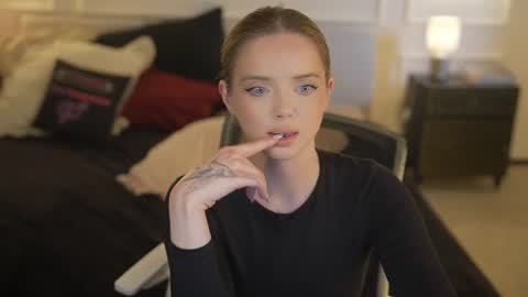 Snapshot of anabel054 chatting on July 12, 2026, 11:12 am Anabel Kira Zlata Kira Elice Lana Dominika Sofy Kaila Bridget online show from July 12, 2026, 11:12 am