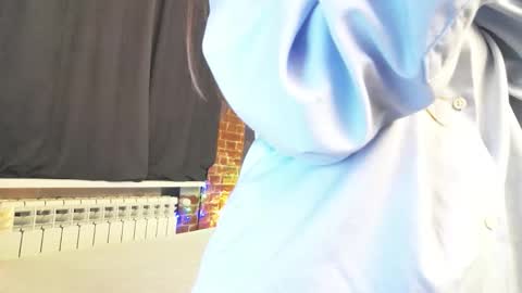 Anna online show from September 12, 2025, 2:39 pm