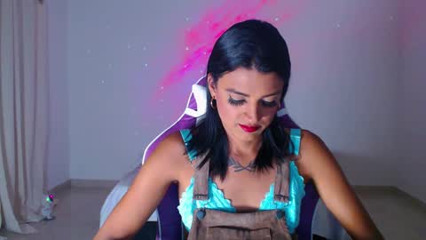 Snapshot of anabellabonariva chatting on December 13, 2024, 2:21 am Anabella online show from December 13, 2024, 2:21 am
