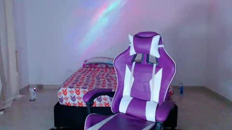 Snapshot of anabellabonariva chatting on December 22, 2024, 12:50 am Anabella online show from December 22, 2024, 12:50 am