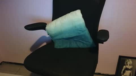 anabelucci_ online show from March 13, 2026, 12:39 am