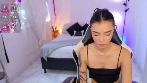 ANABEL WOLF  online show from November 11, 2025, 3:34 pm