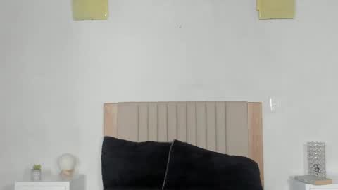 Ana Henao or Annie... Follow me ahenaocb Insta  X online show from April 12, 2026, 1:38 pm